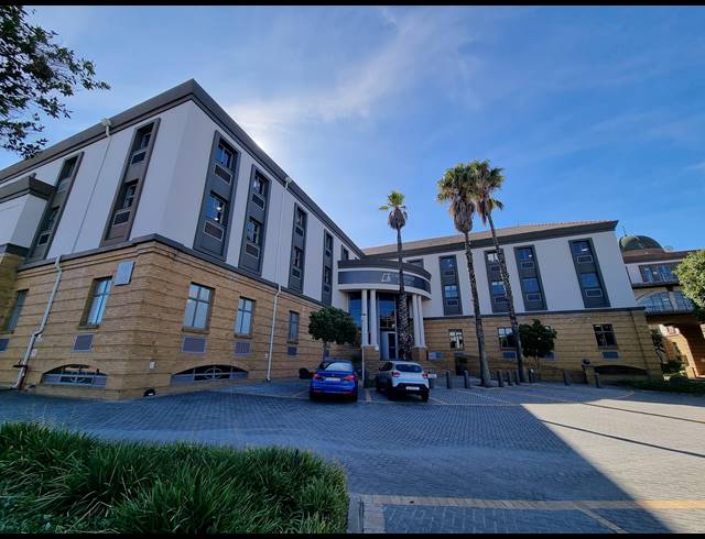 1,029M² OFFICE TO LET IN CENTURY CITY